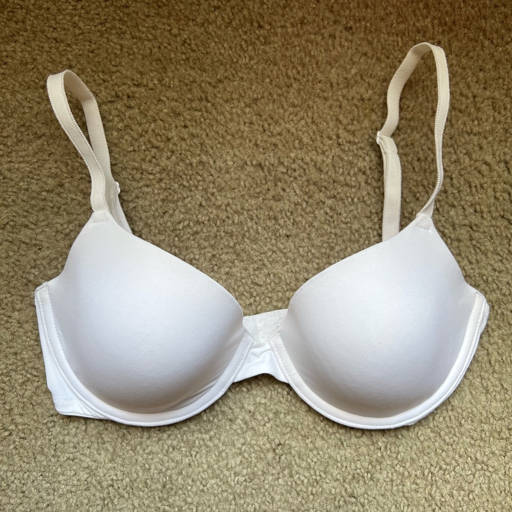 PINK Victoria Secret Wear Everywhere Demi 34D